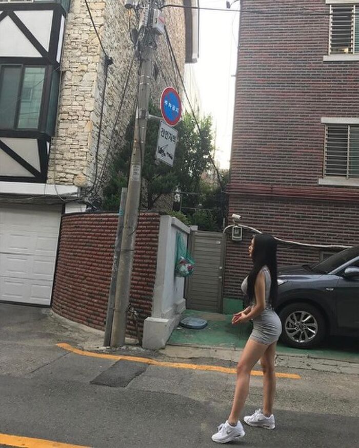Korean Ig Hongjin 19th image