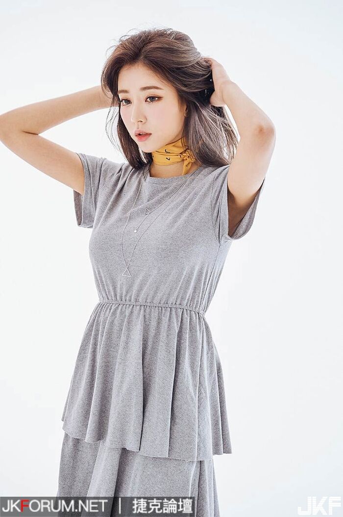 Ki quality sunlight type female ...... 空靈的眼神一眼就被他征了.... 6th image