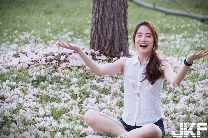 會笑的眼睛女孩 心都被她融化了!! Netchanok Pear Pitaktrairong 5th image