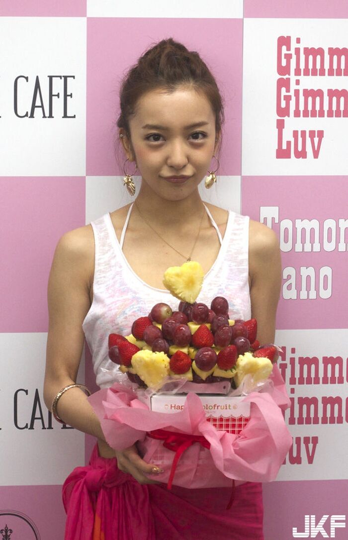 Tomomi Itano 45th image