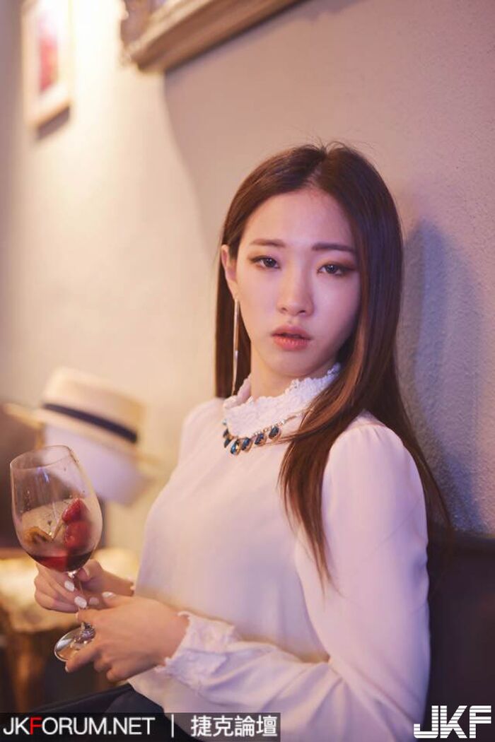 首爾美女 Yoon Hye Won 高顏值美女完美身身材超長美腿! 8th image