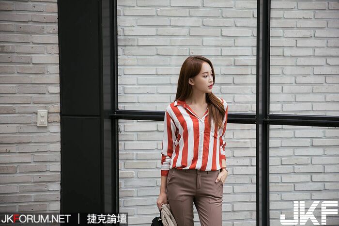 運動型韓妞 Hee Ran 把起頭髮完美臉蛋美到眼睛懷孕啦! 10th image