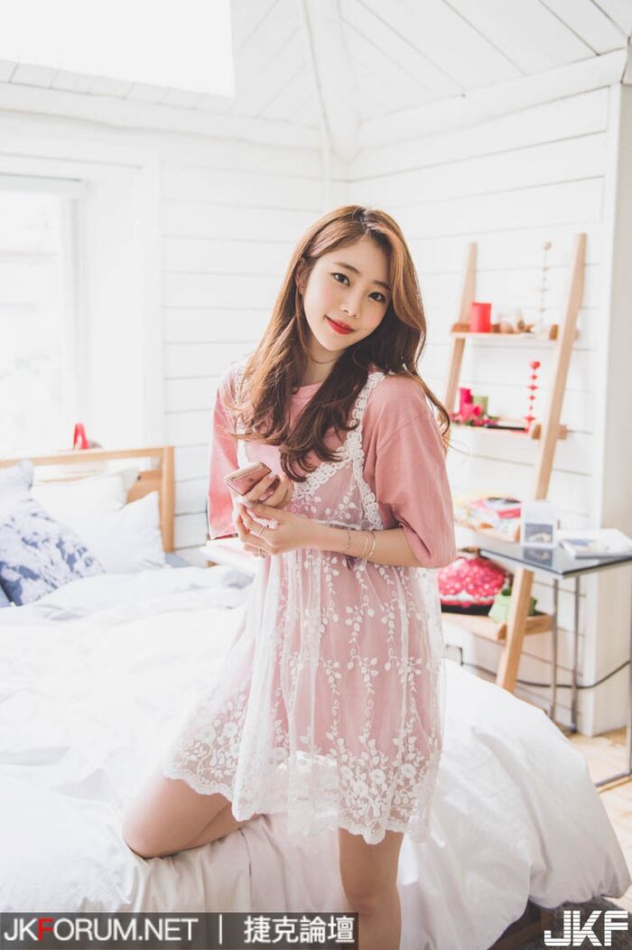韓藝瑟 可愛甜美風格笑容超甜 好想撲倒阿!! 11th image