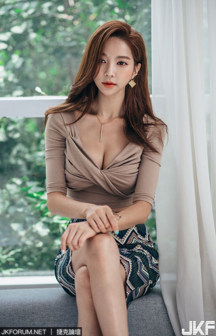 南韓妹子 樸素研 transparent silk quality upper garment 包覆著內衣性感尺破表 10th image