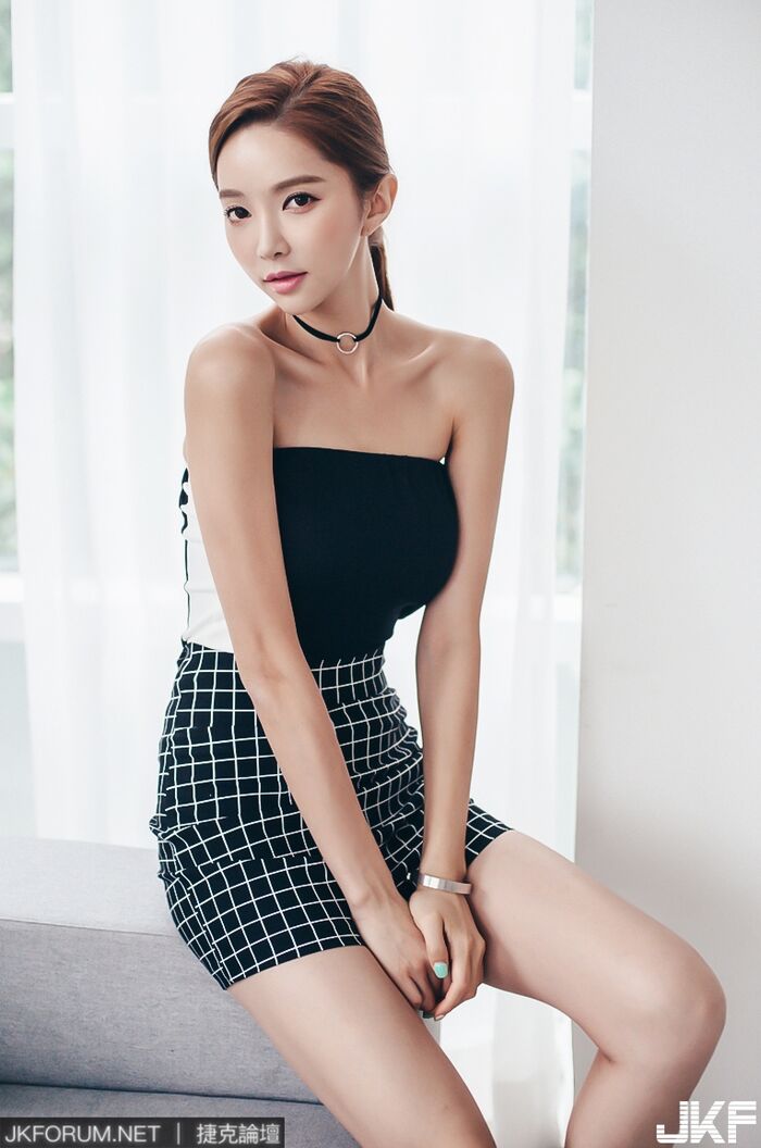 南韓妹子 樸素研 transparent silk quality upper garment 包覆著內衣性感尺破表 20th image