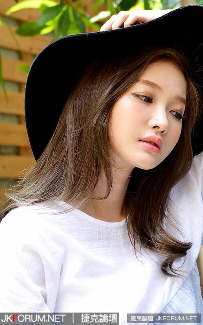 朱茵 Joo Yi 豐腴臉蛋妹子 可愛臉蛋皮褲長腿超火辣 8th image