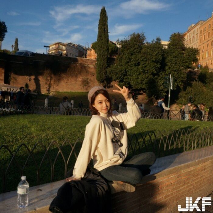 효경 長腿韓國正妹 完美無瑕疵鵝蛋臉 5th image