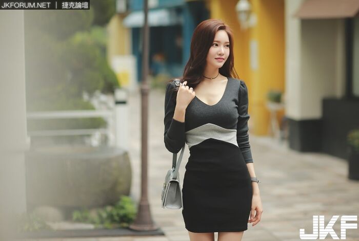 南韓美女 朴鄭尹 窄裙配超長腿摸整天都不嫌累 31th image