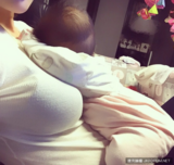 忍不住偷瞄！朋友老婆的超狂巨乳太吸睛！生過兩個身材依舊是極品！朋友妻好想戲阿～