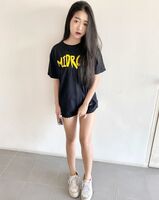 雪白長腿泰國長髮甜姊兒 渾圓美乳無死角展現大飽眼福
