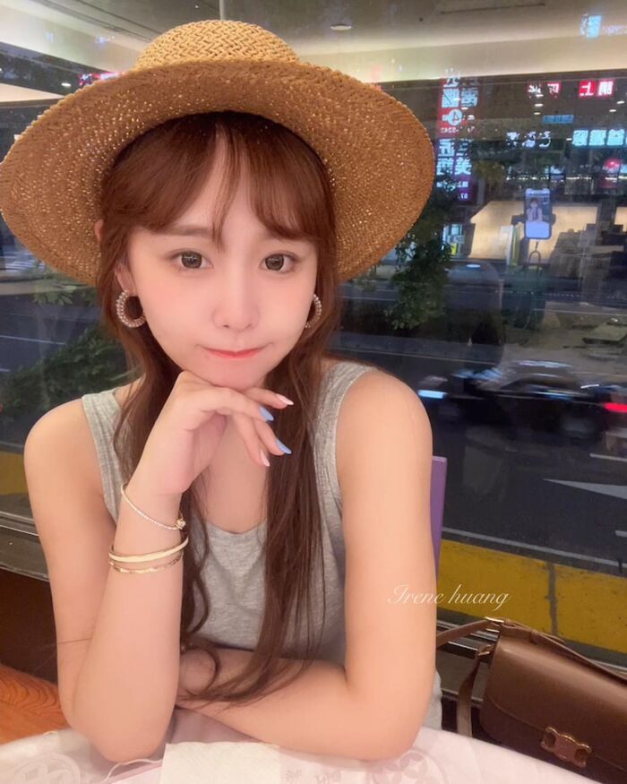 正妹「IreneHuang媁媁」療癒笑容散發滿滿初戀感 6th image