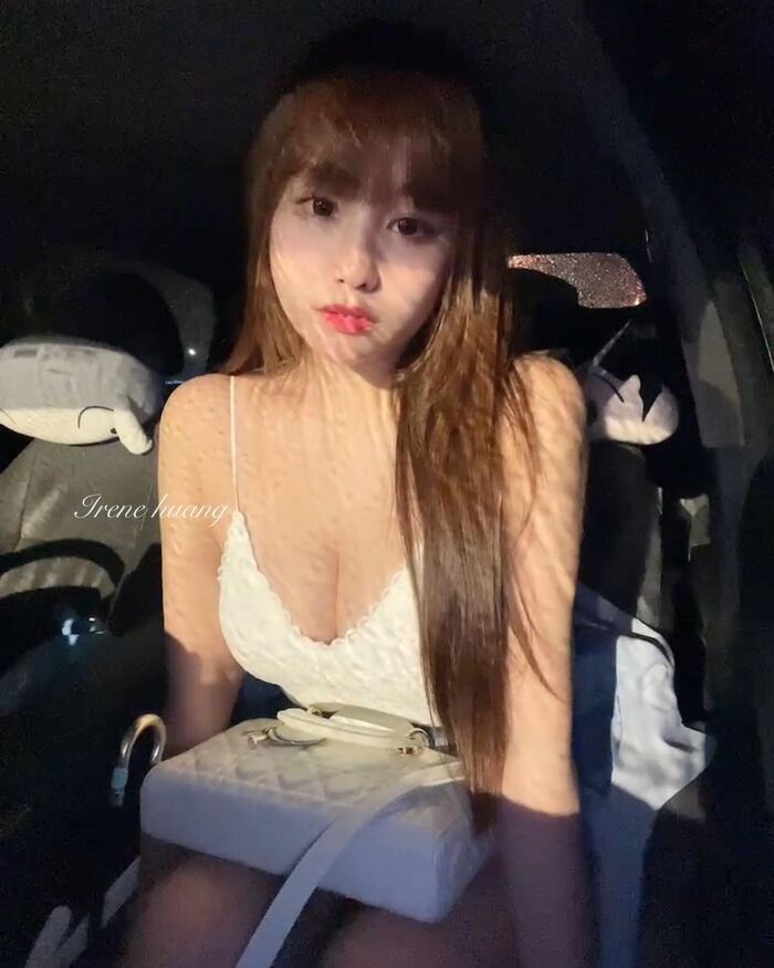 正妹「IreneHuang媁媁」療癒笑容散發滿滿初戀感 7th image