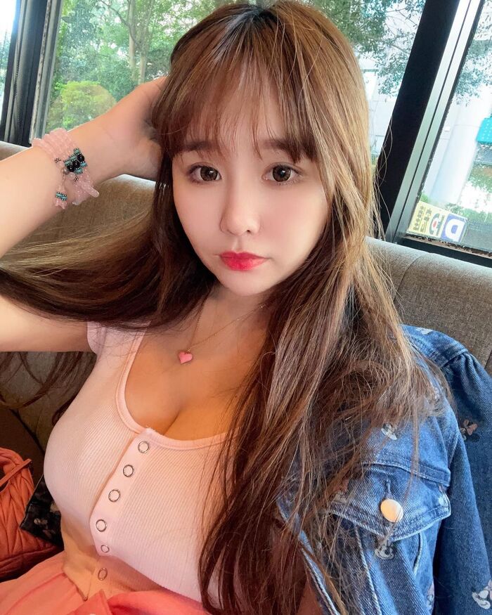 正妹「IreneHuang媁媁」療癒笑容散發滿滿初戀感 9th image