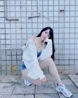 Sexual Sensation Positive Sister "Anann" Ultra-low breasts dew white 嫩雙球,深邃事業線乍現,讓人expectation 夏天!