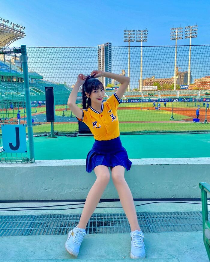 Long thigh Zheng sister 'Yang Zhao' 奶量太囂張! 'Perfect Beauty Fish Line' Fundamental Invitation Crime! 乳力爆發讓人blood vein eruption 4th image