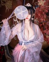 漂亮妹子「佞佞」身材火辣,渾圓大眼太療heal了! 用火辣curve conquestpowder 絲的心!