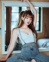 甜心美眉「Joy」火辣辣的美乳畫面讓人受不了..... 沒想到很有料