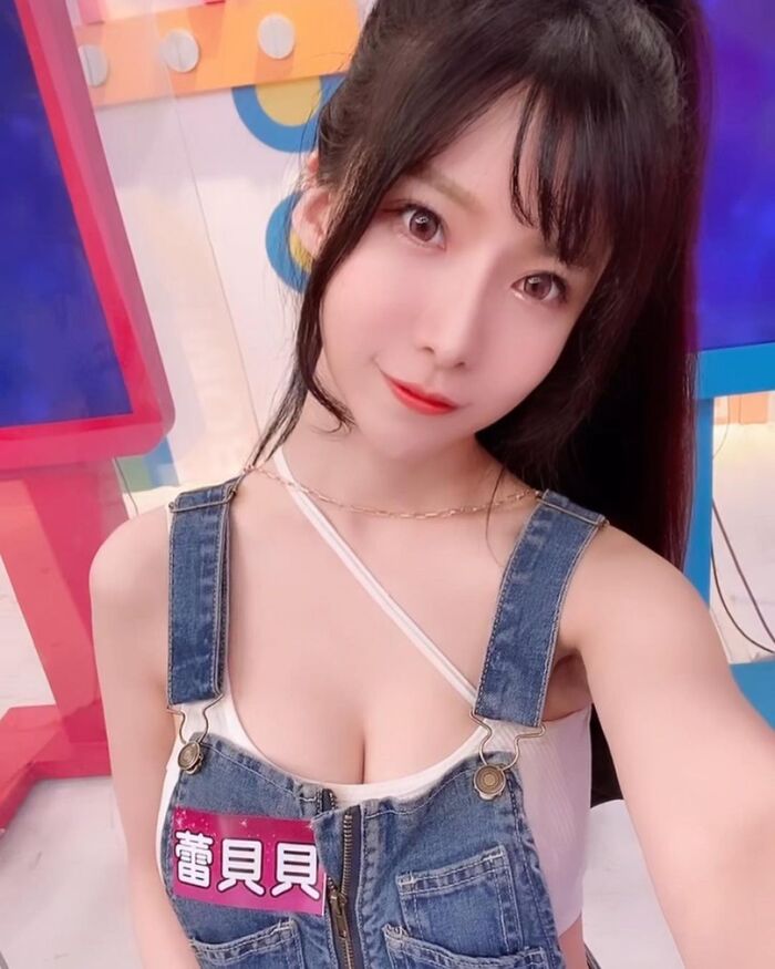 極品等級「貝貝蕾」曲線窈窕好火辣 曬渾圓美胸令人驚豔 3th image