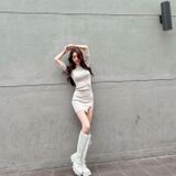 Super long thighs regular sister "IVY CHEN" Zhongji Daikai "Dew deep groove" Wearing low chest upper garment city 快掉出來!