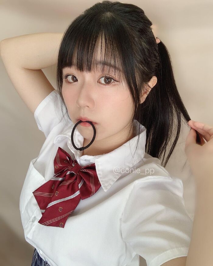 俏皮可愛摳妮 俏麗造型獨特又萌甜笑容下的美乳fishing出滿滿征慾 3th image