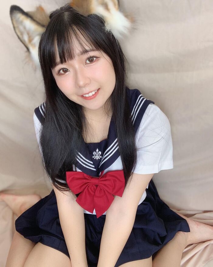 俏皮可愛摳妮 俏麗造型獨特又萌甜笑容下的美乳fishing出滿滿征慾 5th image