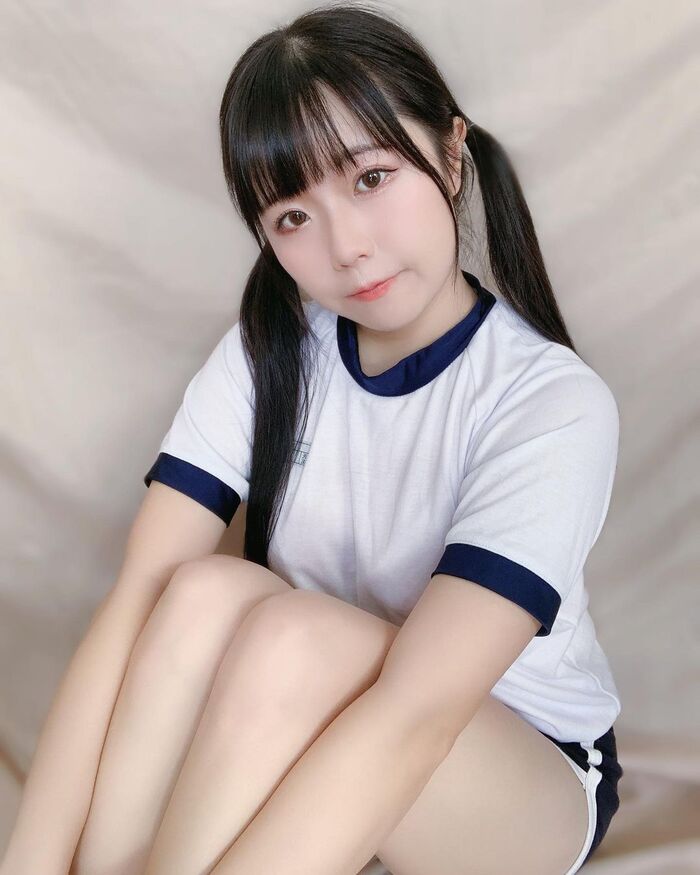 俏皮可愛摳妮 俏麗造型獨特又萌甜笑容下的美乳fishing出滿滿征慾 8th image