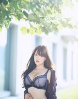 美豔系女友Linnnng優雅氣質爆發,火辣的temptation視角快滿出來,讓人無法移開目光!