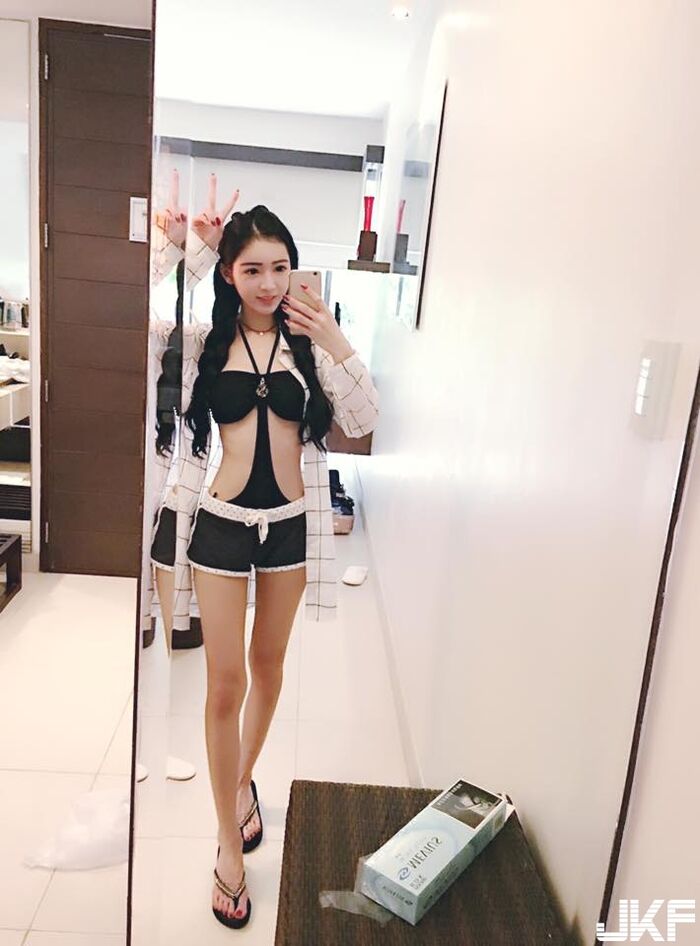 長髮逆天長腿正妹陳韻婷~眼角那顆痣不知道勾走somewhat 人的魂 14th image