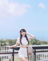 超高顏質氣質出眾Linnng 白嫩娃娃臉和曼妙曲線駕到讓人春心萌動呀