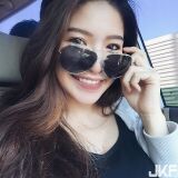 Mixed Race Wind Sister Yiwen Wang 黑色背心堅挺美胸賞心悅目