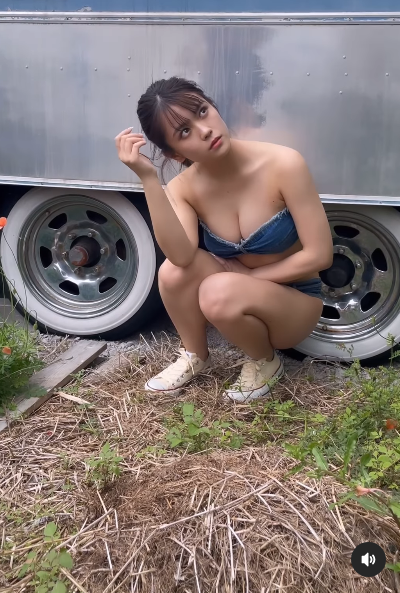 [Image] Popular special effects actress Mr./Ms. (21), Yuka Murayama showing off her god style in a swimsuit wwwwwwwww boldly exposing her beautiful breasts in gravure for the first time in a year!! 14th image