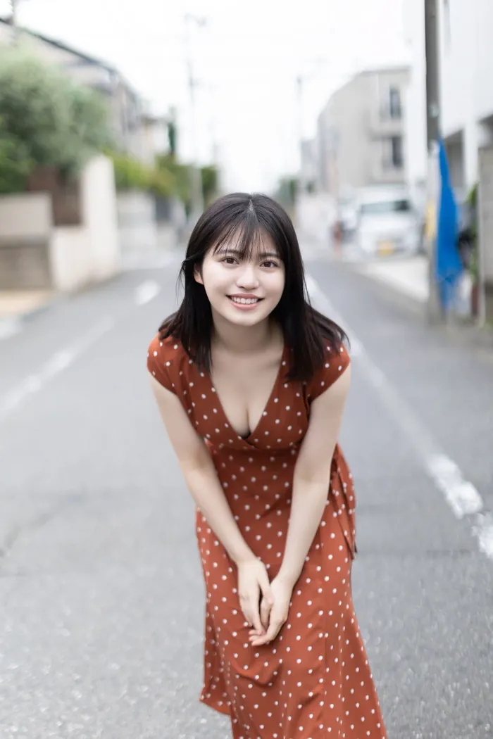 [Mei Ishihama 3] A 21-year-old beautiful rainbow con member who is erotic in a small swimsuit and still has an innocence (3) 36th image