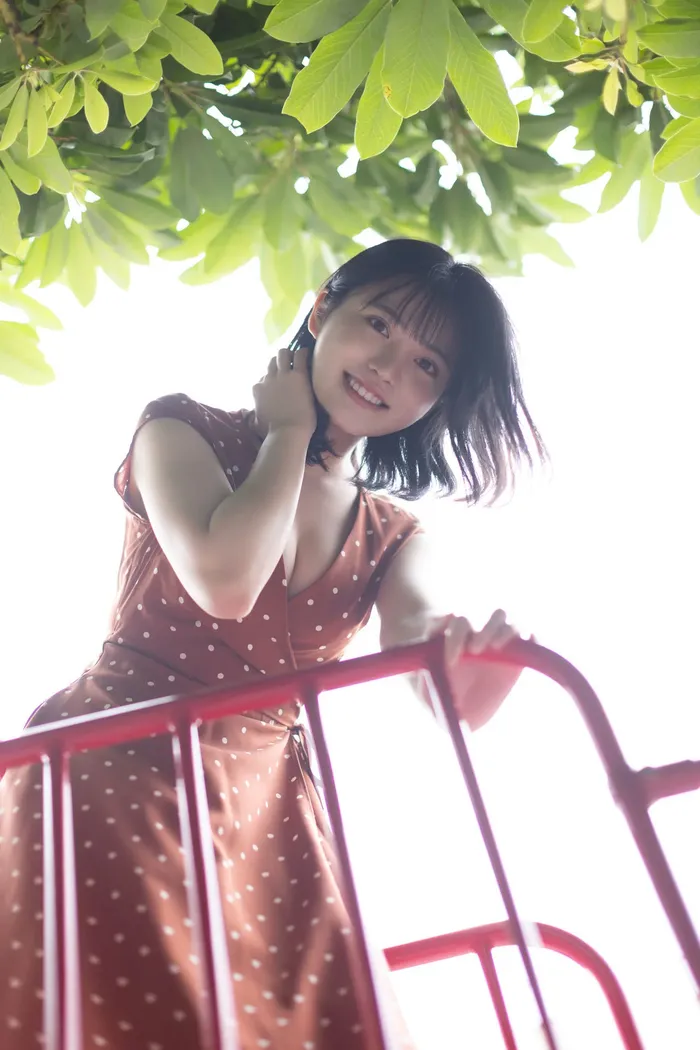 [Mei Ishihama 3] A 21-year-old beautiful rainbow con member who is erotic in a small swimsuit and still has an innocence (3) 39th image