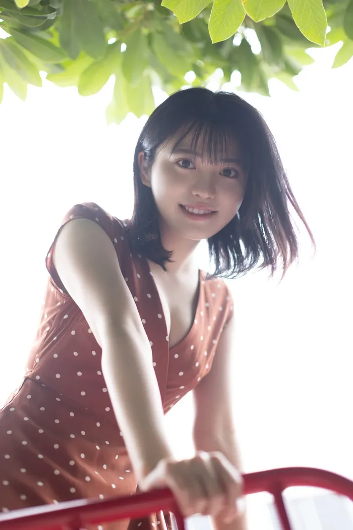 [Mei Ishihama 3] A 21-year-old beautiful rainbow con member who is erotic in a small swimsuit and still has an innocence (3) 40th image