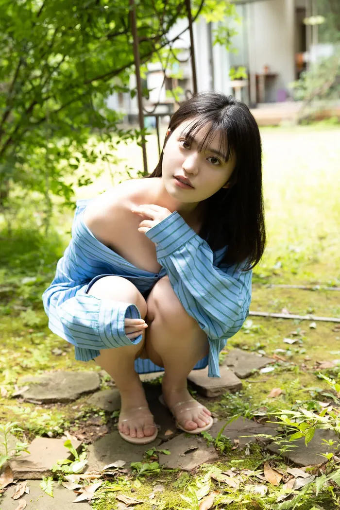 [Mei Ishihama 3] A 21-year-old beautiful rainbow con member who is erotic in a small swimsuit and still has an innocence (3) 48th image