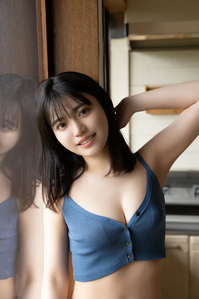 [Mei Ishihama 3] A 21-year-old beautiful rainbow con member who is erotic in a small swimsuit and still has an innocence (3) 9th image