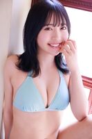 A fair-skinned beautiful girl with a 154 cm F cup who made her gradle debut in April 2024, Suzu Tono suddenly announced her AV debut as "Important Notice"! www