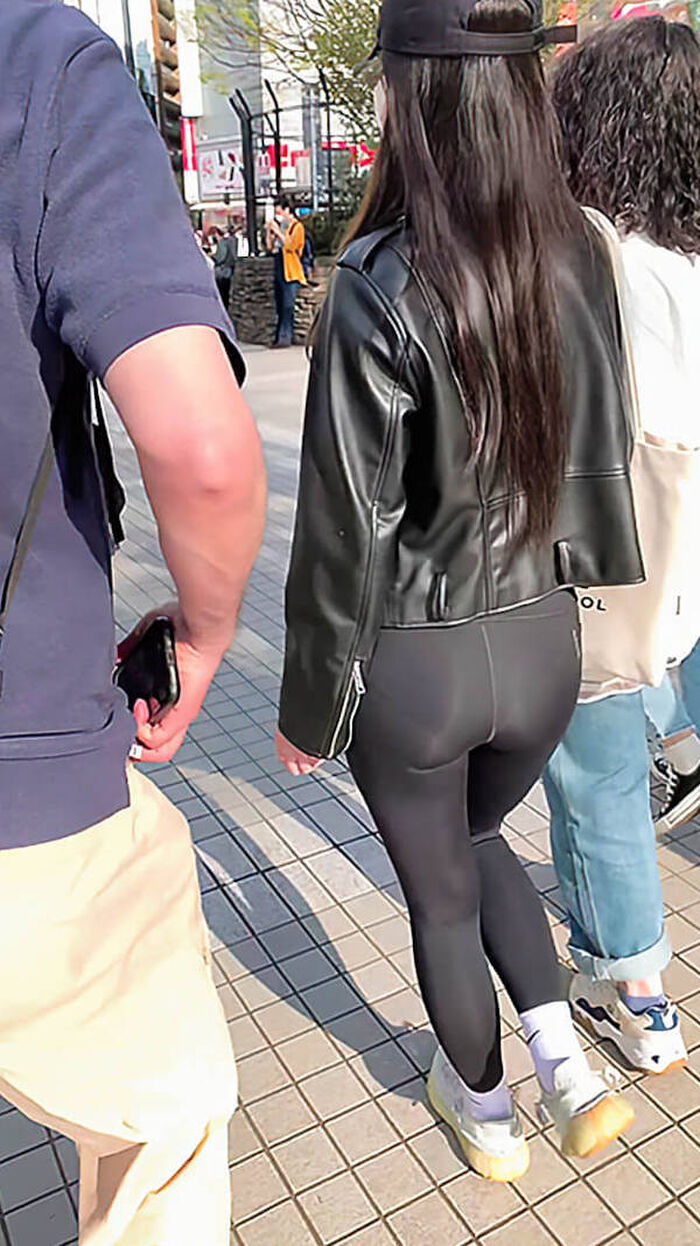 Erotic images of leggings girls 100 barrages of fascinating lower body 35th image