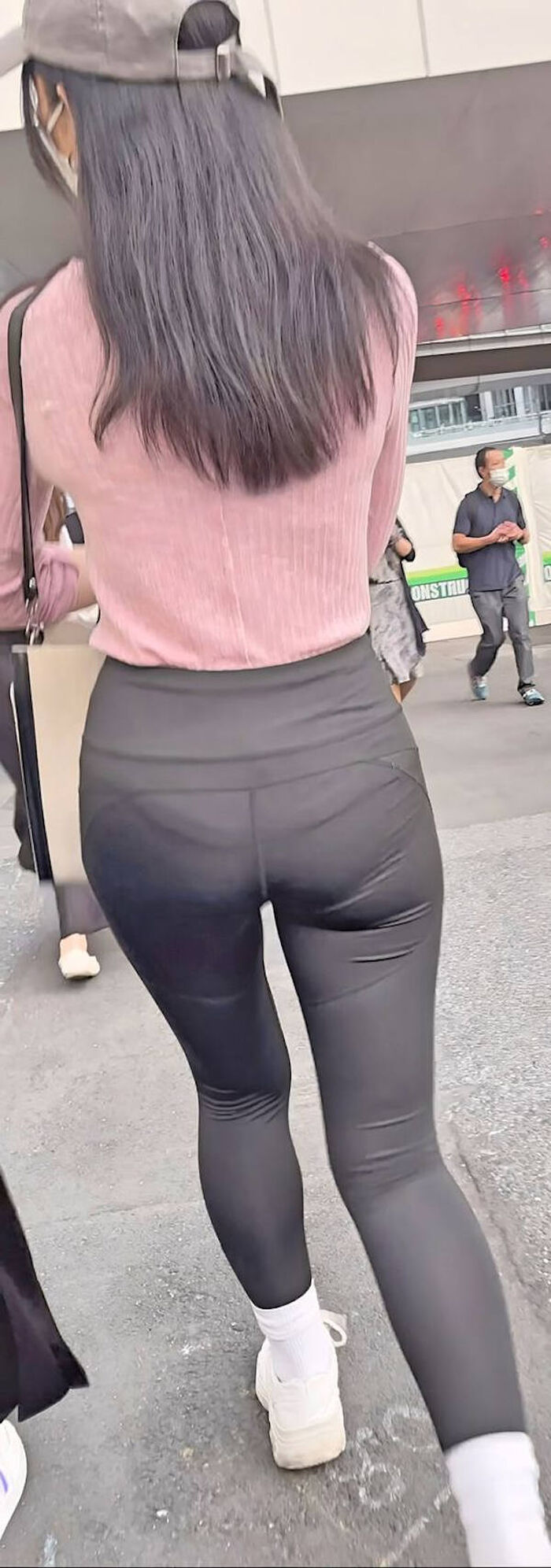 Erotic images of leggings girls 100 barrages of fascinating lower body 47th image