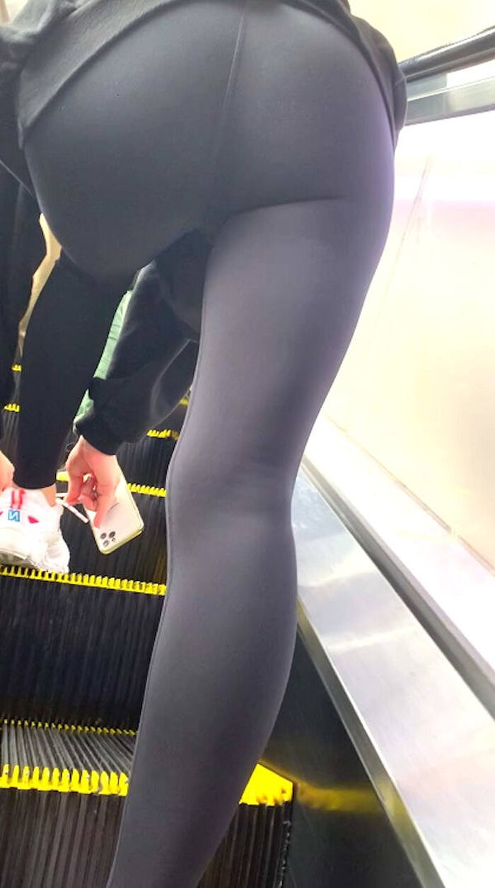 Erotic images of leggings girls 100 barrages of fascinating lower body 76th image