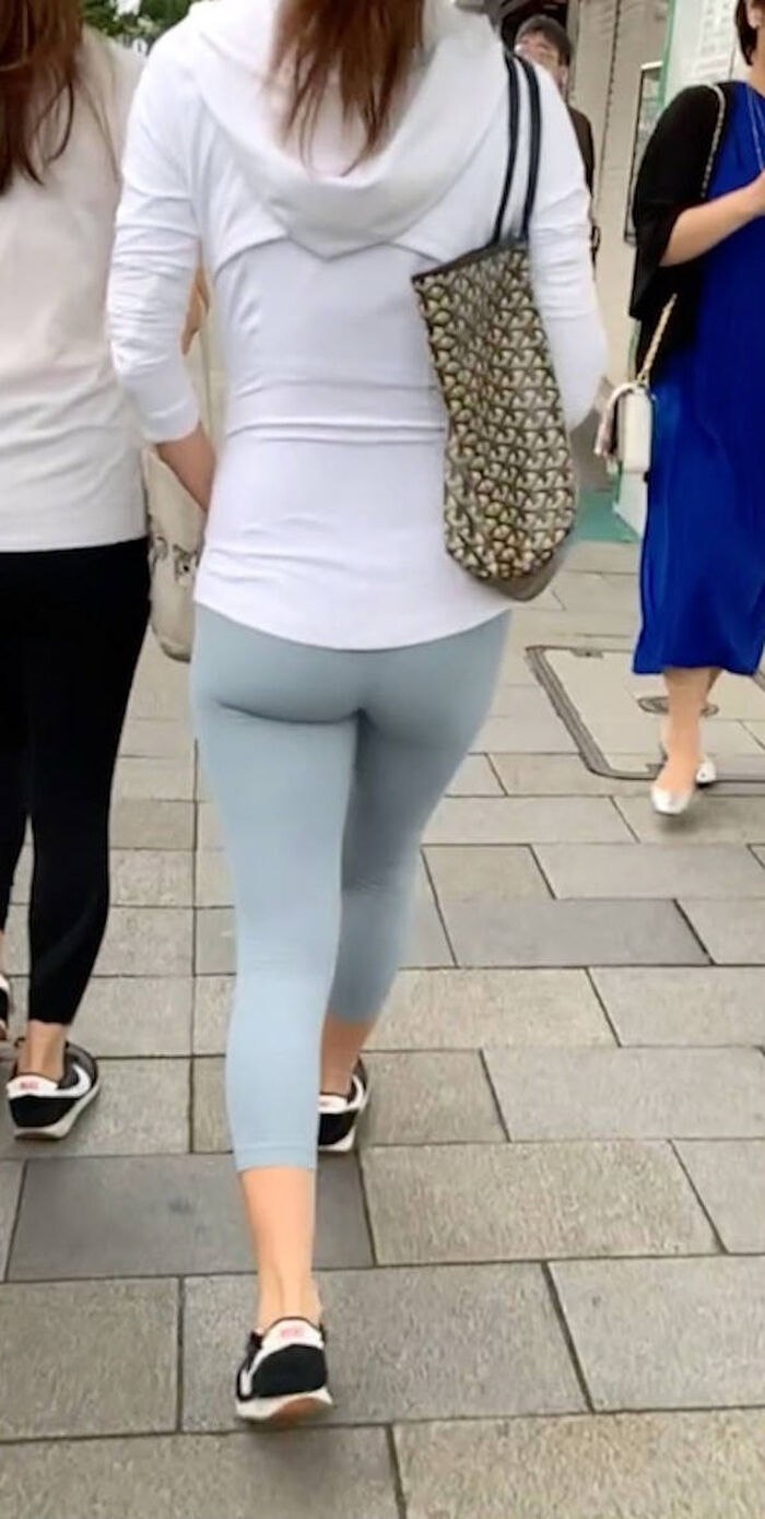 Erotic images of leggings girls 100 barrages of fascinating lower body 9th image