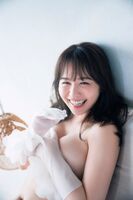【Image】Former HKT48 Yuko Sugamoto Releases Empty-Handed Nude Photo Book wwwwwww Mote Creator Yukosu Releases Shocking Whip Whip Shot!!