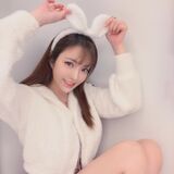 歌手 歐詠怡 Wing Wing展現出健美的體態和自信