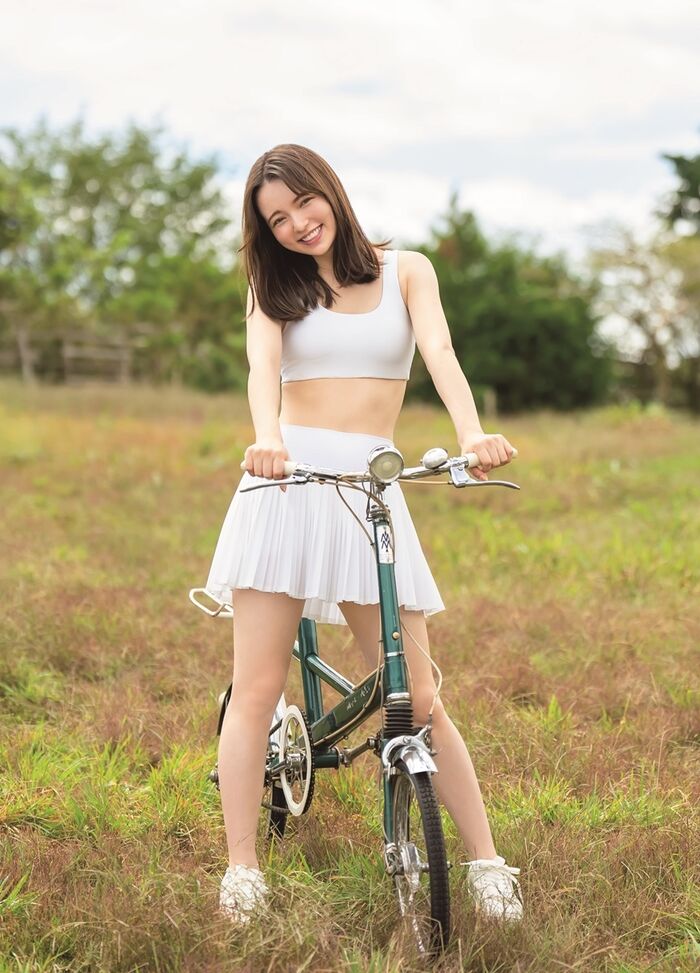 [Swimsuit image] Active special effects actress Mr./Ms. boldly shows off her mochi-mochi nice ass wwwwwwwww Arisa Sakamaki, shows off her naughty bikini appearance in the SPA photo book 'Behind the good looks' Madness ''!! 31th image