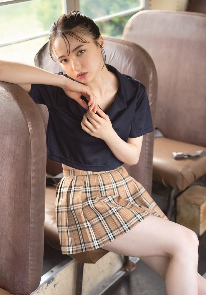 [Swimsuit image] Active special effects actress Mr./Ms. boldly shows off her mochi-mochi nice ass wwwwwwwww Arisa Sakamaki, shows off her naughty bikini appearance in the SPA photo book 'Behind the good looks' Madness ''!! 32th image