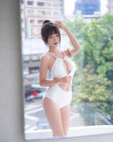 甜心女孩「阿思」美乳性感飽滿 若嫩肉體散發青春vitality (10P)
