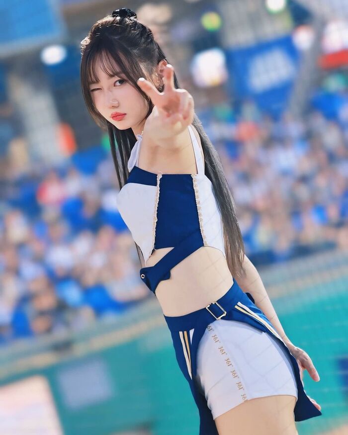 氣質神「朱朱PigLet」臉蛋迷倒大批粉絲 邪惡視角全開 (10P) 8th image