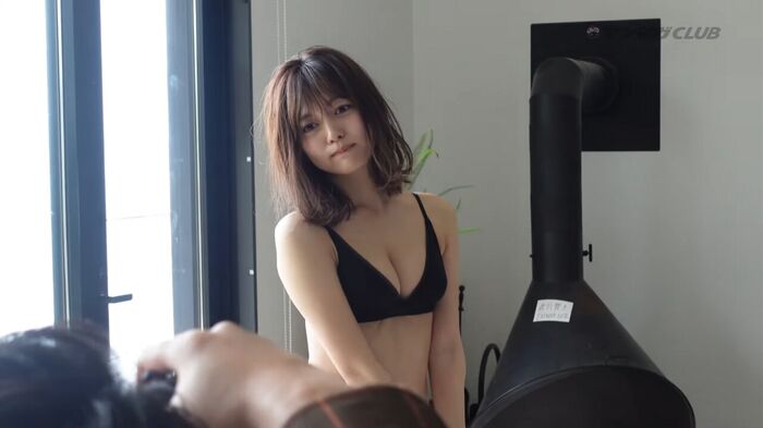 [Image] Former NGT48 visual manager, explosive seller in the swimsuit gravure world wwwwwwww Ayuka Nakamura, shows off her glossy sexy bikini at Yanmaga!! 13th image