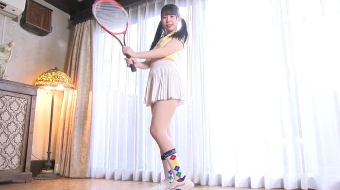 Kokoro Hanada, a beautiful woman with a smooth body full of loveliness, is transparent with a large ma-ko through the racket ww 8th image