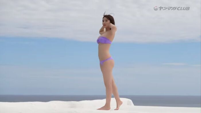 [Image] Aika Sawaguchi of New hairstyle, wet boobs are too naughty wwwwww Yanmaga's swimsuit gravure boldly shows off a fresh big pie!! 18th image